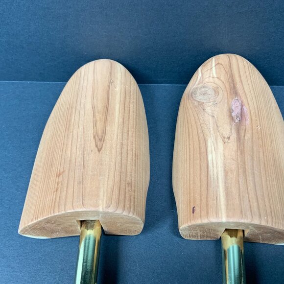 Cedar Shoe Trees Men’s Spring Loaded Measures 12” Extended EUC Wooden Stretchers - Picture 6 of 7